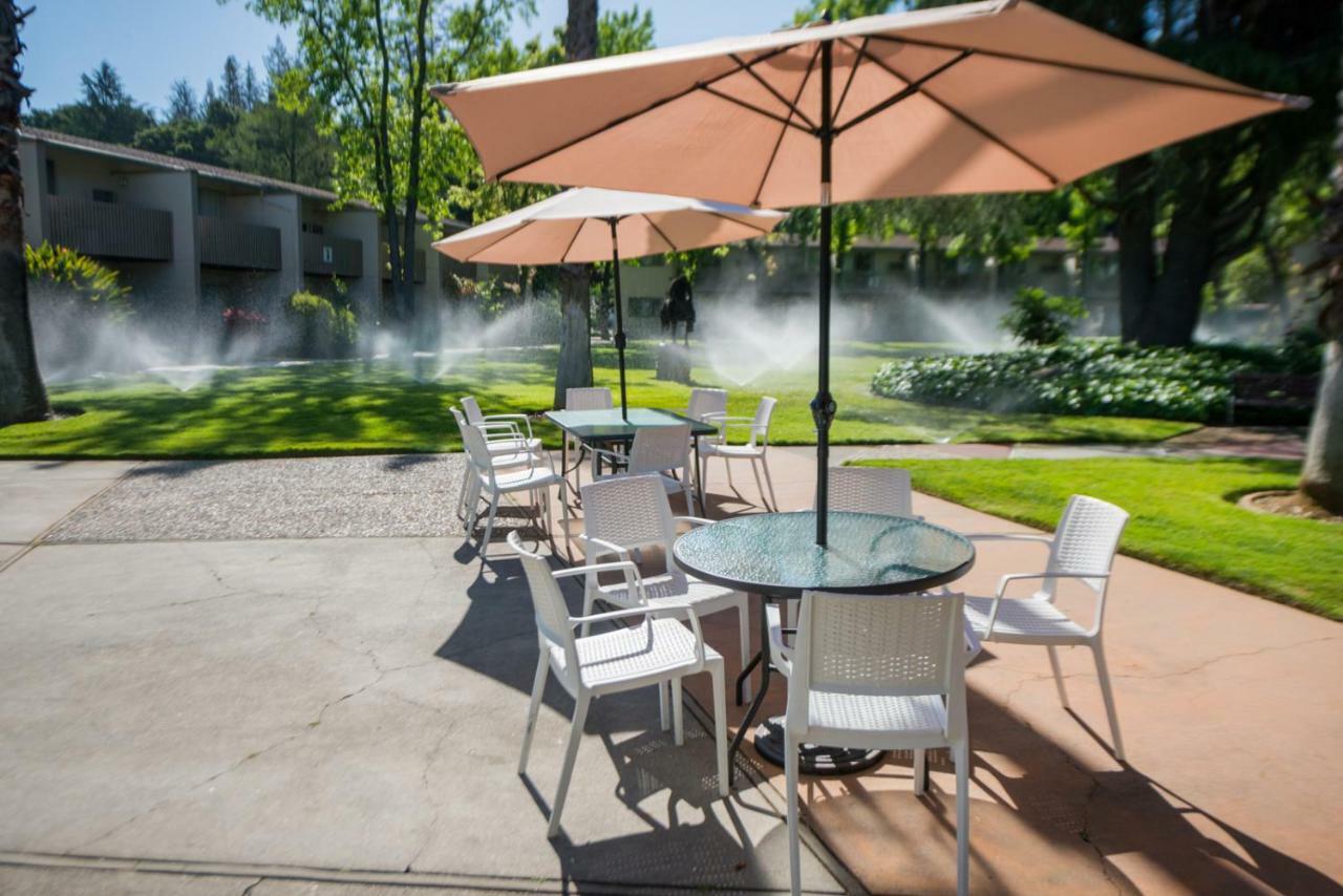 Los Gatos Lodge Екстериор снимка