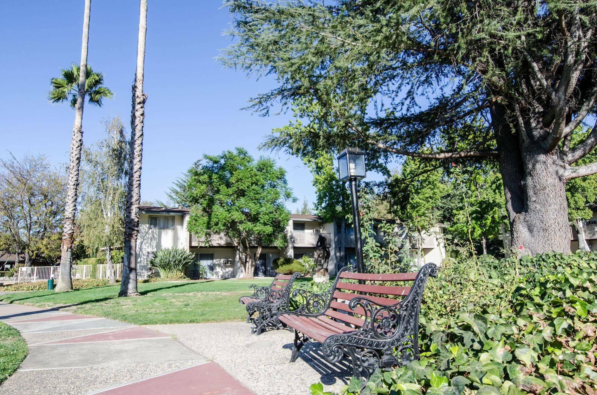Los Gatos Lodge Екстериор снимка